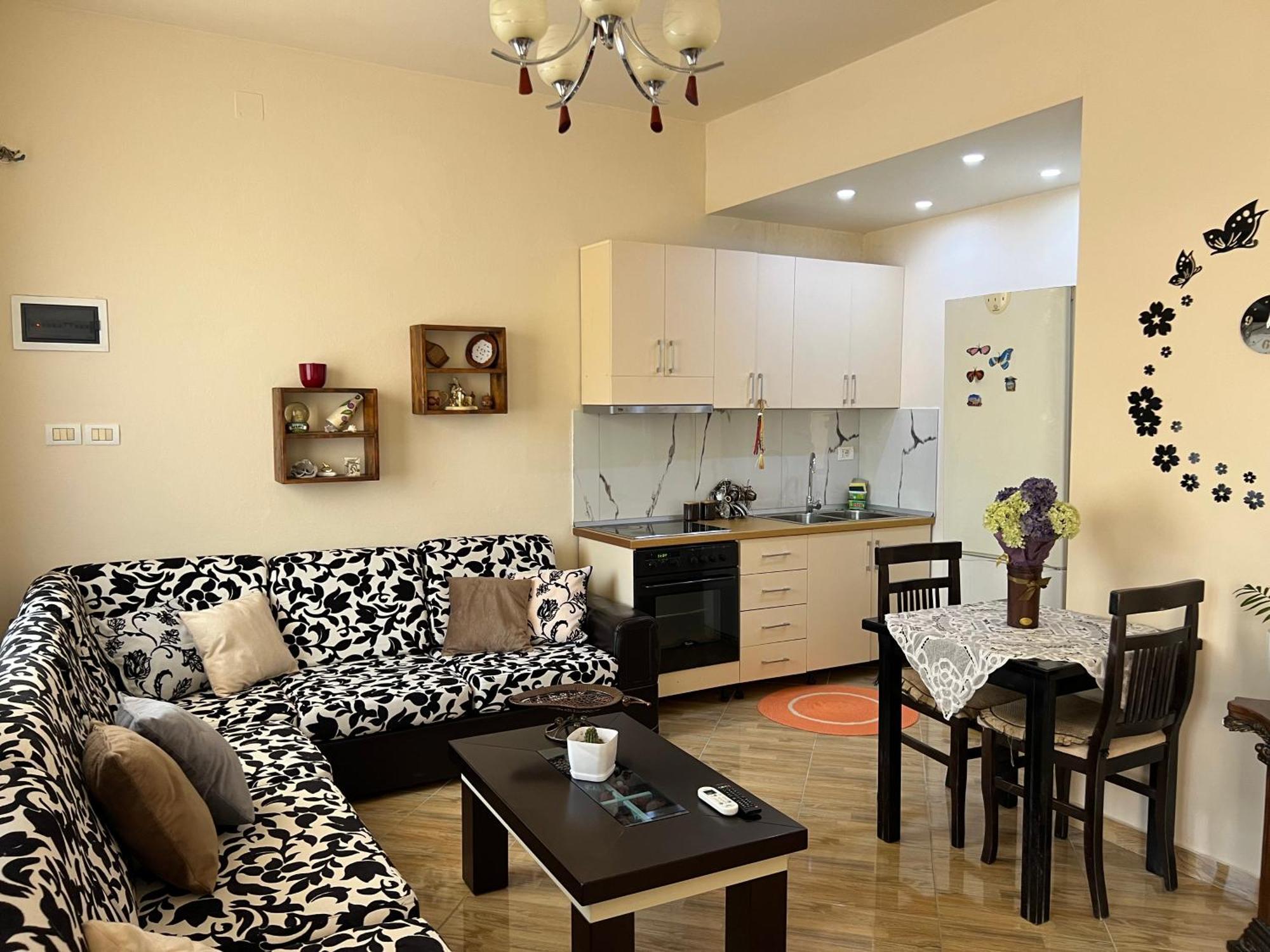 Villa Ensalv Berat - Apartment - Room - Penthouse Εξωτερικό φωτογραφία