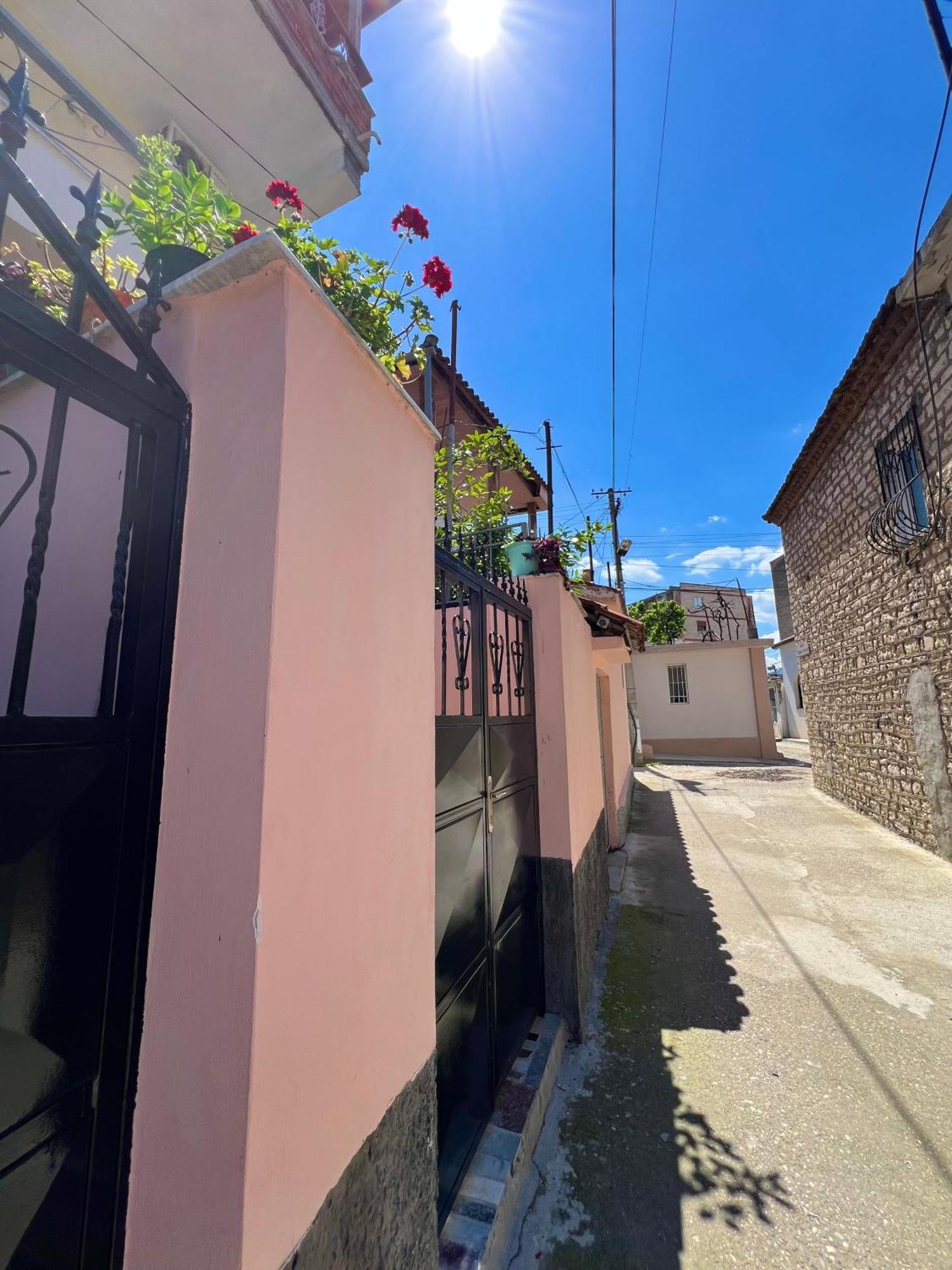Villa Ensalv Berat - Apartment - Room - Penthouse Εξωτερικό φωτογραφία